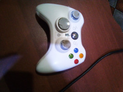 XBox 360 ,прошит,в хорошем состоянии.есть дисков 8  / 2