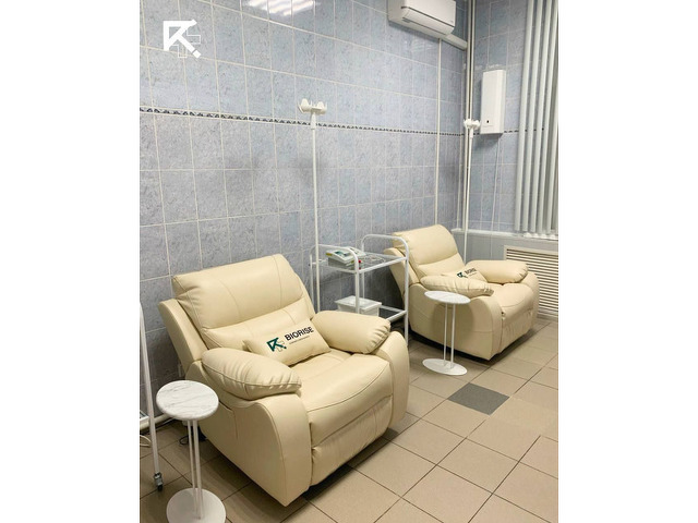 Лазерное очищение крови в клинике Биохакинга  - 2/5