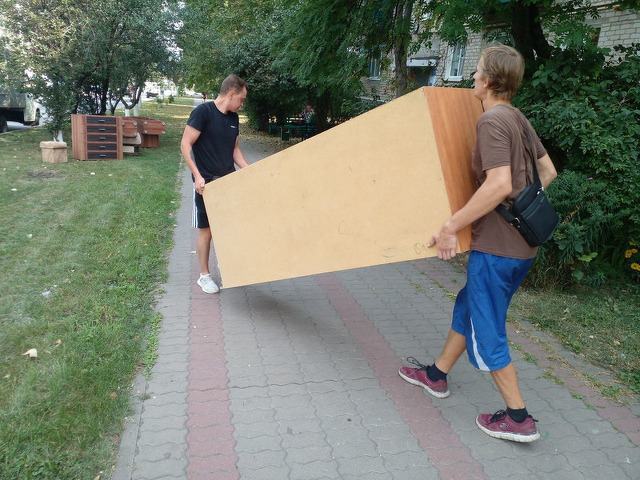 Надежные грузоперевозки в Губкине: Профессиональные грузчики - 2/10