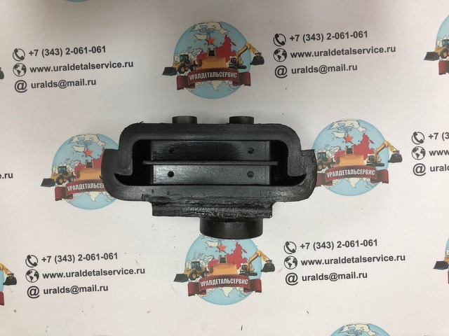Подушка двигателя задняя 4628977 / 4628983 - 2/2