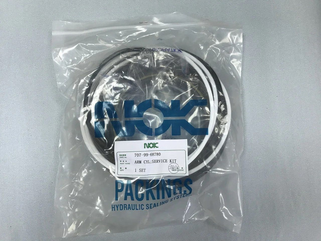 "Рeмкoмплeкт  г/ц рукояти Komatsu 707-99-68780