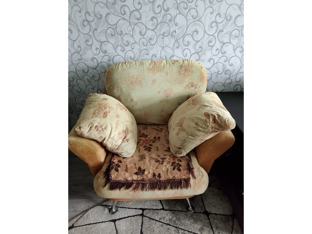 Продам кресло б/у