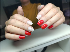 Модель на маникюр  / 2