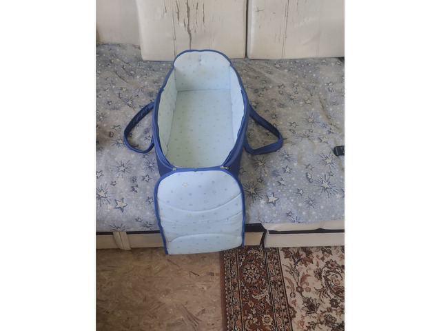 Продам детскую люльку