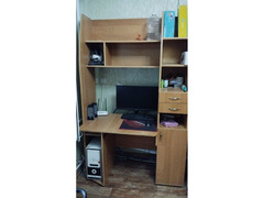 Компьютерный стол  / 1