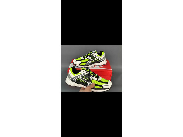 Кроссовки Nike  - 3/4