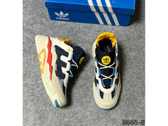 Кроссовки Adidas / 3
