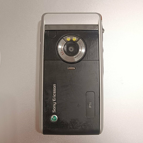 Sony Ericsson P1i - 2/4