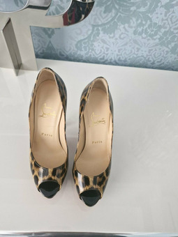 Туфли Christian Louboutin