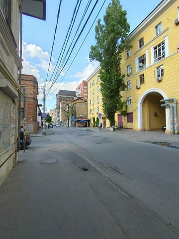 Продается трехкомнатная квартира - 10/10