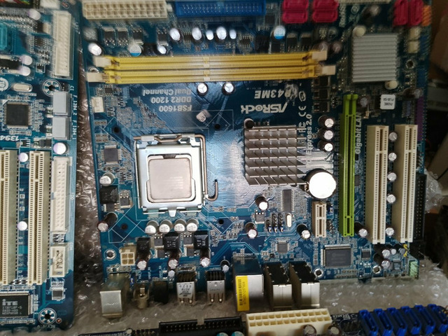 Материнские платы Socket775 DDR2, DDR3 - 3/12