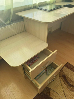 Комплект письменный стол+книжная полка. / 3