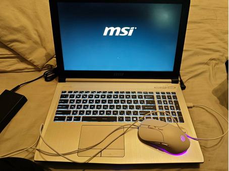 MSI ноутбук