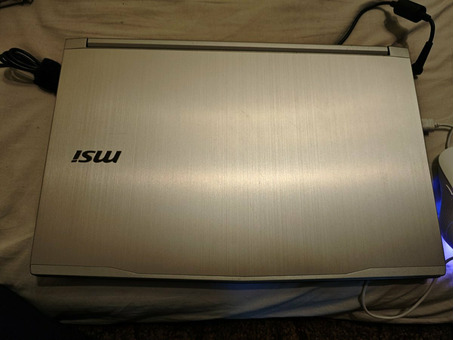 MSI ноутбук / 6