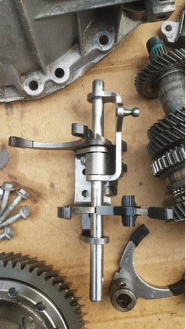 Шестерни корпус вал Fiat Albea - 6/12