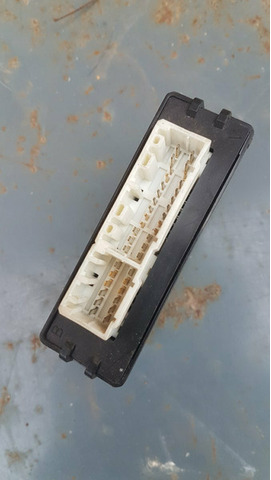 Блок управления блоком ABS Лексус RX300 - 2/6