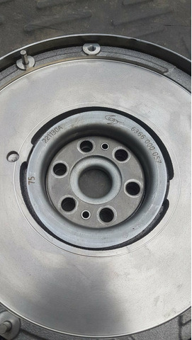 Маховик двухмассовый Ford Mondeo - 1/12