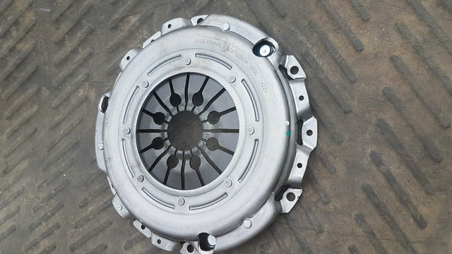 Маховик двухмассовый Ford Mondeo - 6/12