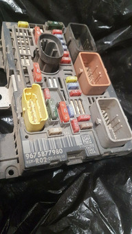 Блок комфорта Шкода Peugeot 3008 - 4/4