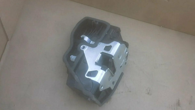 Замок двери передний левый БМВ Х1 Е84 - 1/3