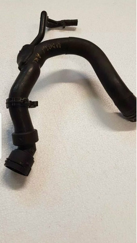Патрубок радиатора 2,5 дизель Ауди Алроуд 2001 - 1/4