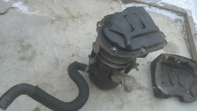 Насос гидроусилителя руля Citroen C5 2009 - 2/3