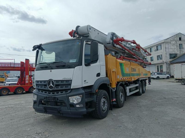 Аренда и услуги автобетононасоса в Архангельской области