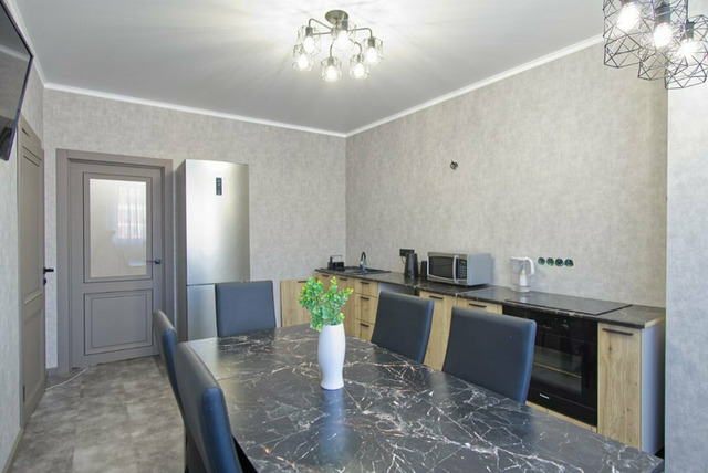 Просторная 3-к. квартира с современным ремонтом - 2/8