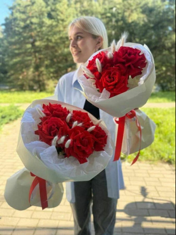 Цветочный сервис «Разноцветы» — срочная доставка цветов