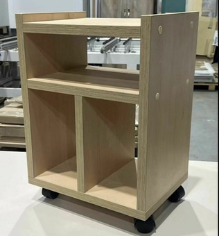 Тумба-помощник на колесах из ЛДСП (мебель на заказ)