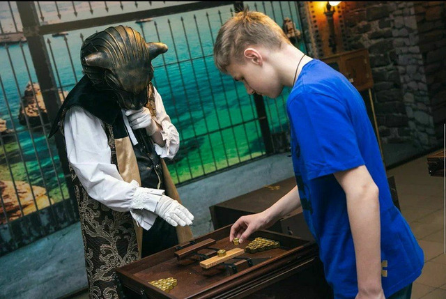 Квест комната Форд Боярд в Москве для детей и взрослых - 3/7