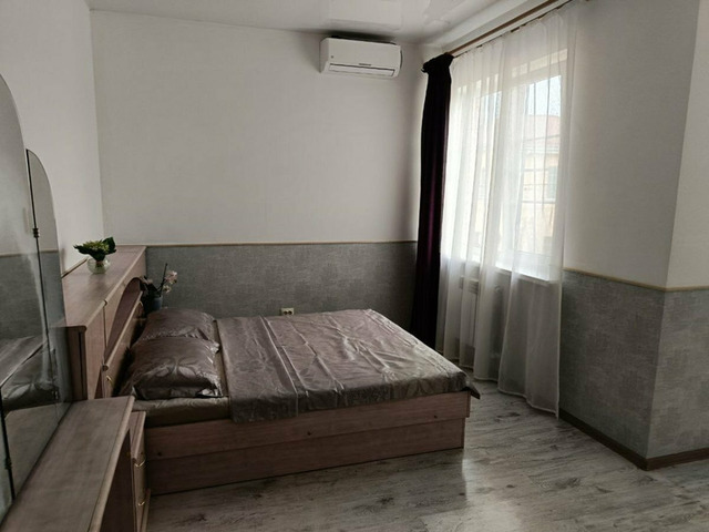 В продаже уютный и тёплый двухэтажный дом - 1/9