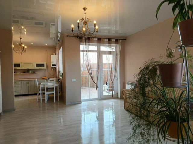 В продаже уютный и тёплый двухэтажный дом - 2/9