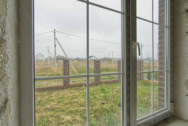 Дом с просторной кухней-гостиной в п. Южный - 2/5