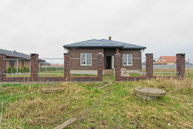 Дом с просторной кухней-гостиной в п. Южный - 3/5