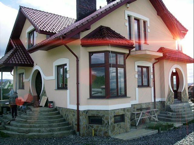 Отделка дома декоративной штукатуркой снаружи - 1/3