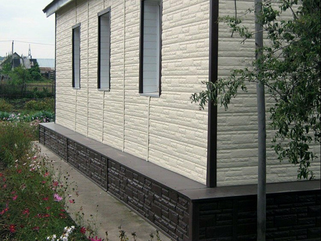 Обшивка дома сайдингом и металлосайдингом в Пензе - 1/3