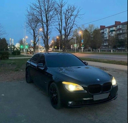 BMW 7 - 2/5