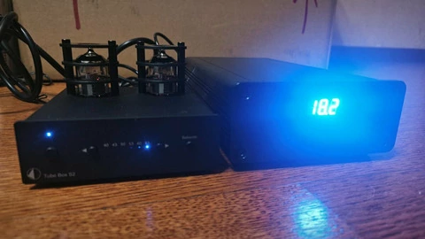 Фонокорректор Pro-Ject Tube Box S2 + линейный блок питания