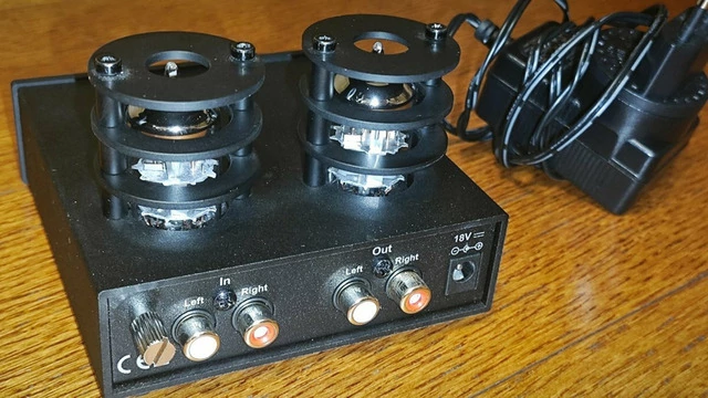 Фонокорректор Pro-Ject Tube Box S2 + линейный блок питания - 10/12